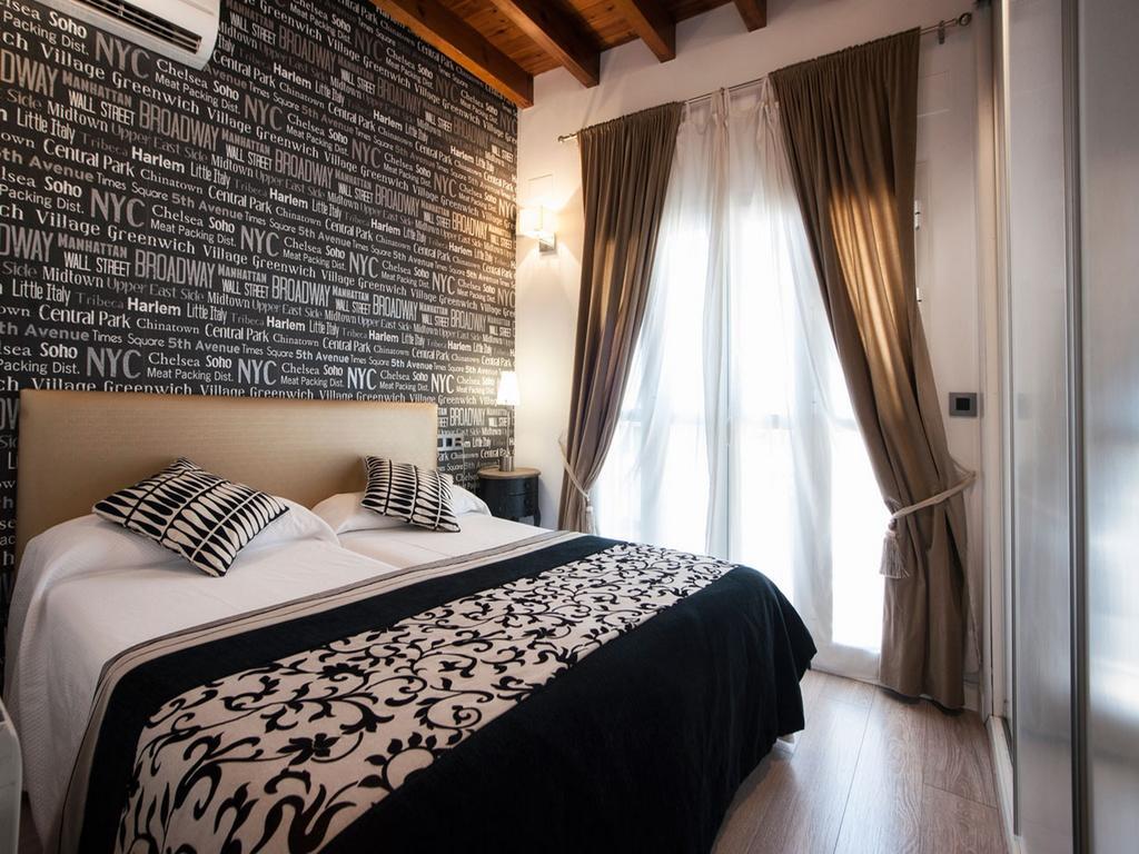 Singular Siete Revueltas Apartment Sevilla Bagian luar foto