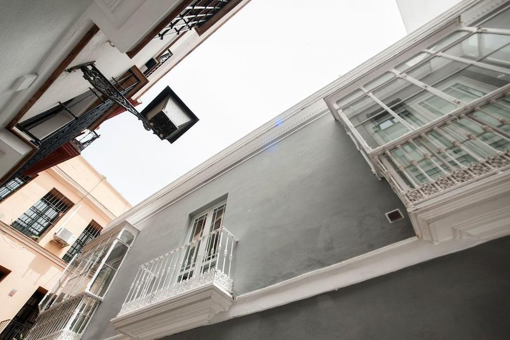 Singular Siete Revueltas Apartment Sevilla Bagian luar foto